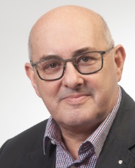 Dr. Isidor Bürgi-Oechslin, Gründer und Inhaber der Firma Dr.Bürgi & Partner. Nach langjähriger Tätigkeit in seiner Einzelpraxis, die er im Januar 1999 als erster Tierarzt in der Schweiz nach ISO zertifiziert hat, war er 2004 Mitbegründer der TRIVET, Praxis für Gross- und Kleintiere in Frick. Nach 36 Jahren Tätigkeit als praktizierender Tierarzt und langjähriger Berufsbildner für Tierärztliche Praxisassistentinnen TPA hat er sich 2018 entschieden, nochmals eine neue Art des Engagements anzugehen. 